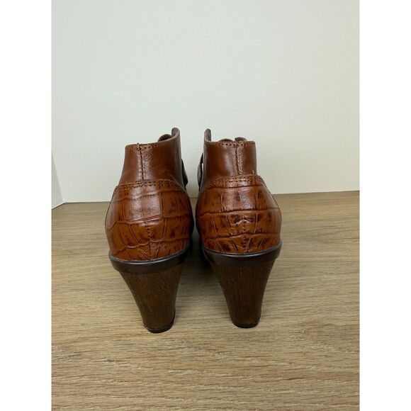 Sanita Women's 464202 Size 8.5 Brown Leather Buckle Up Ankle Booties - Picture 5 of 9